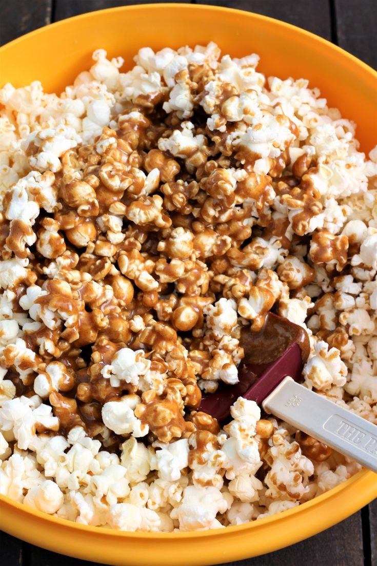 Cinnamon Roll Popcorn