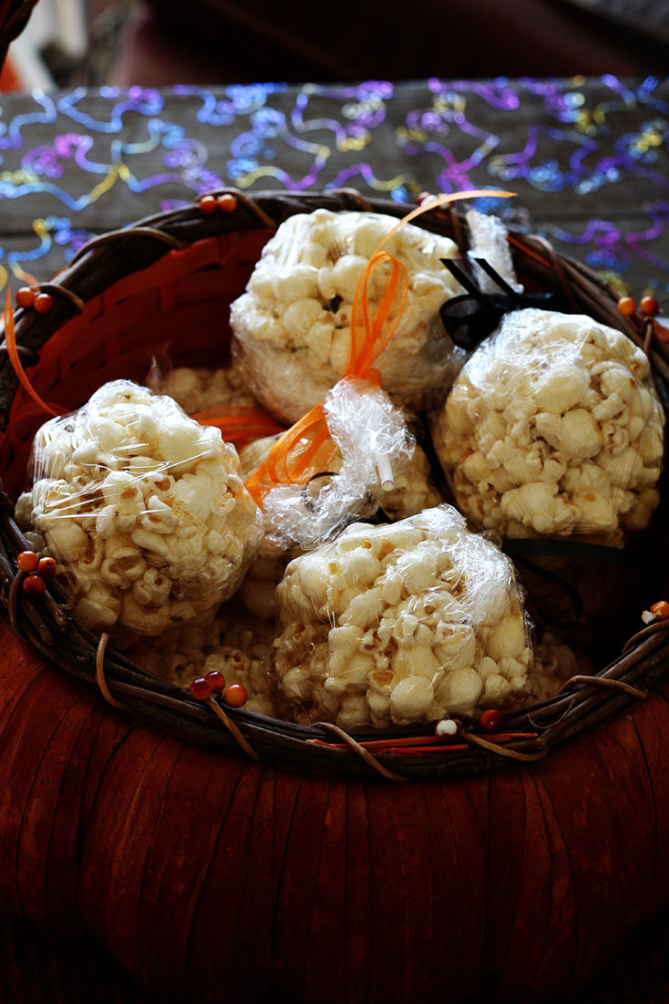 Tootsie Pop Popcorn Balls