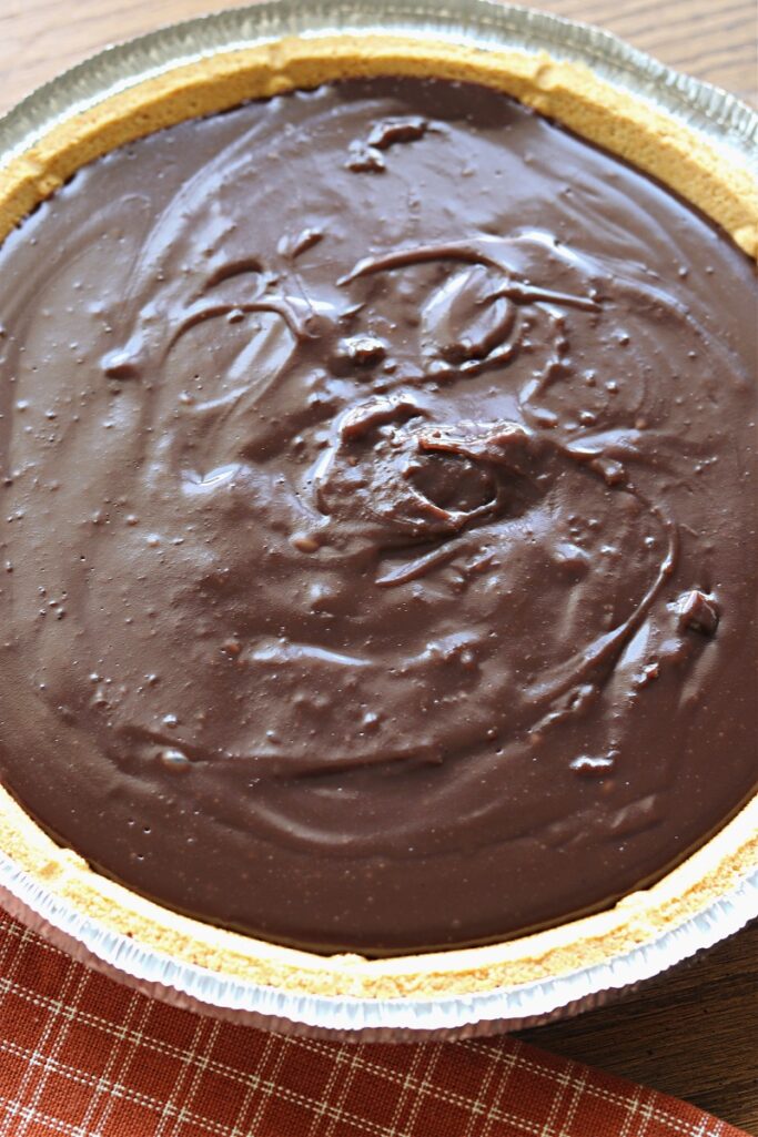 Old Fashioned Chocolate Pie