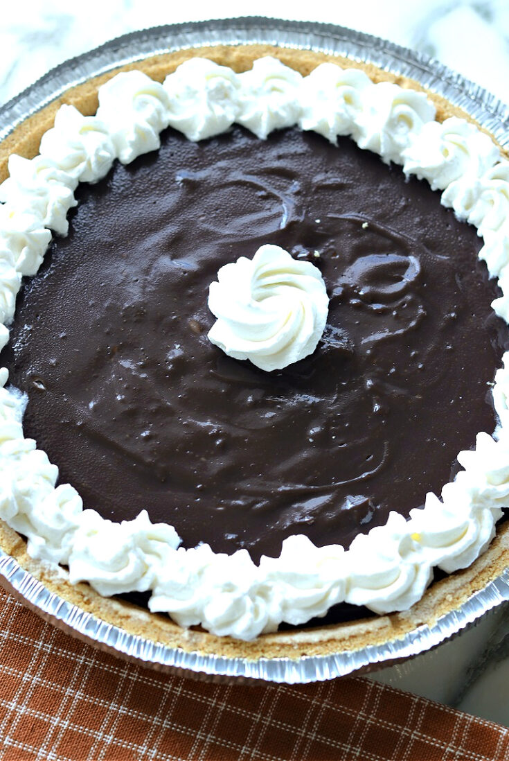 Old Fashioned Chocolate Pie