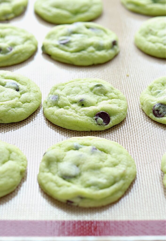 Mint Chocolate Chip Cookies