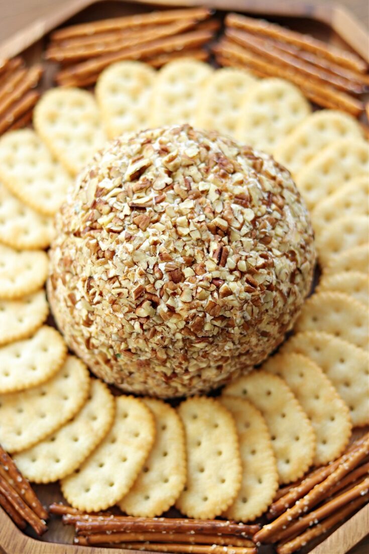 Easy Classic Cheeseball