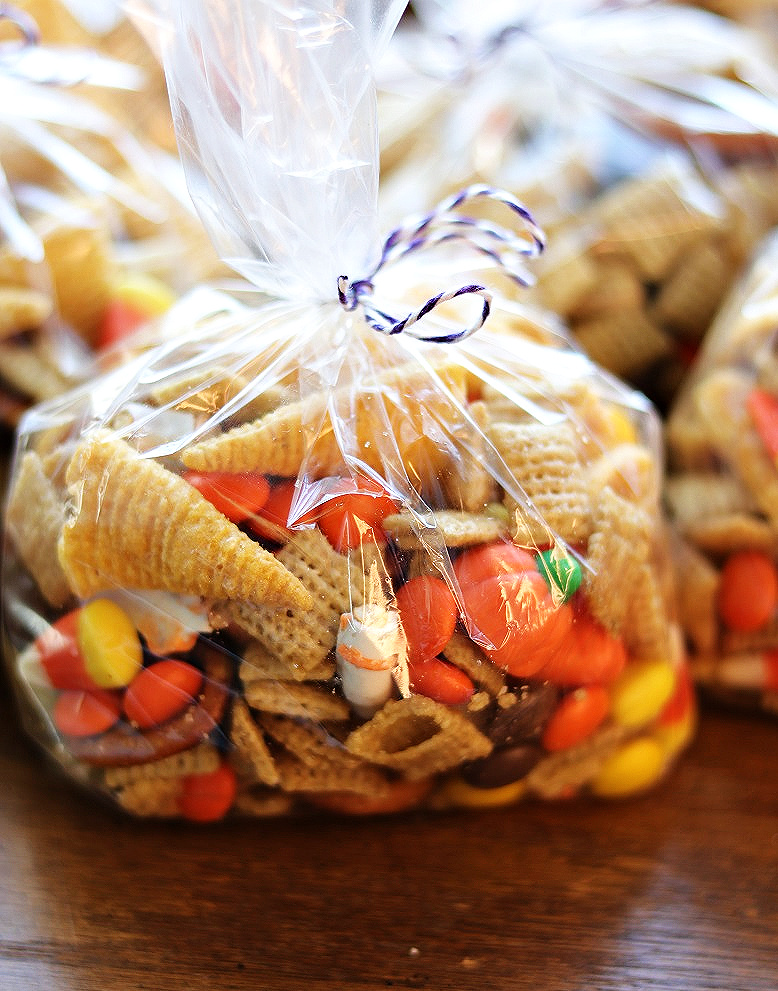 Halloween Snack Mix
