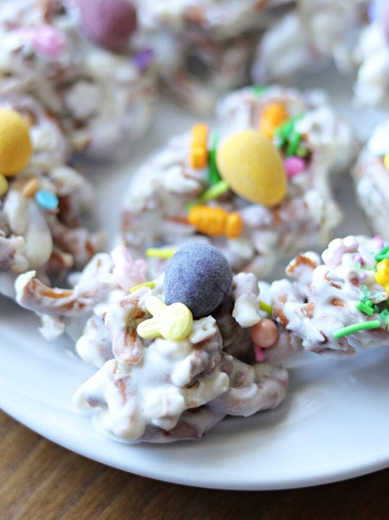 Easter Chocolate Pretzel Clusters